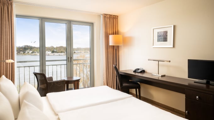 elaya hotel hamburg finkenwerder